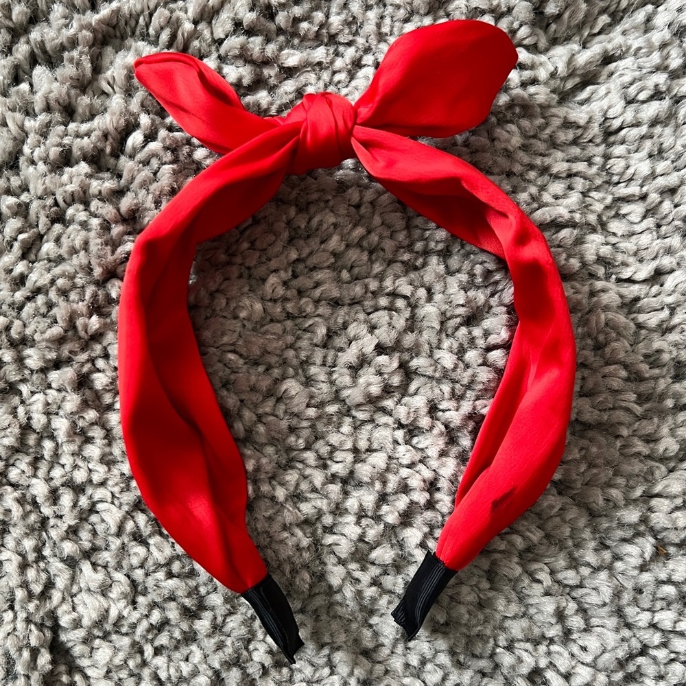 ::ADORABLY CUTE:: Knotted Bow Headband - Red